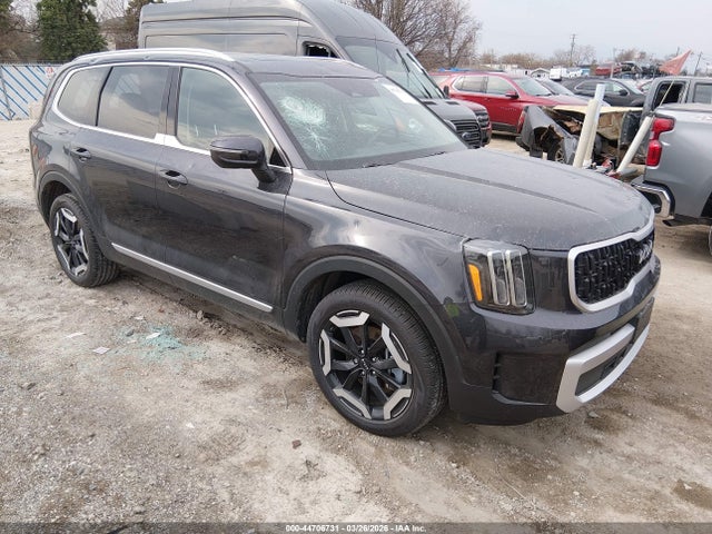 Salvage Kia Telluride Image