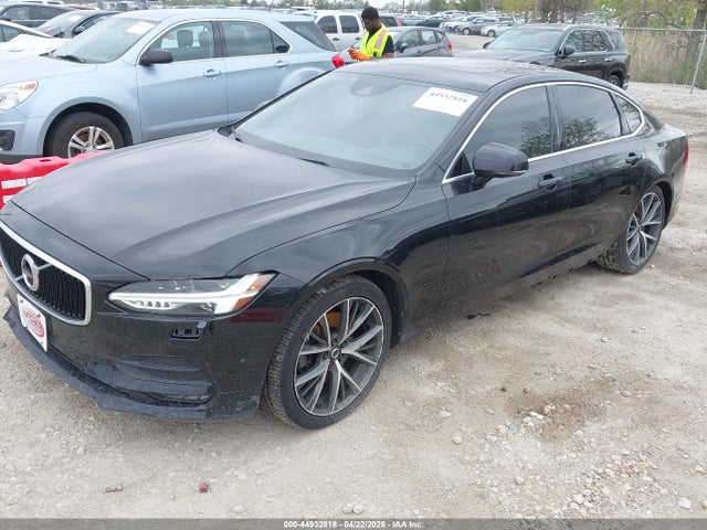 Volvo S90 T5 Momentum
