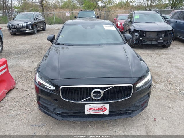 Volvo S90 T5 Momentum