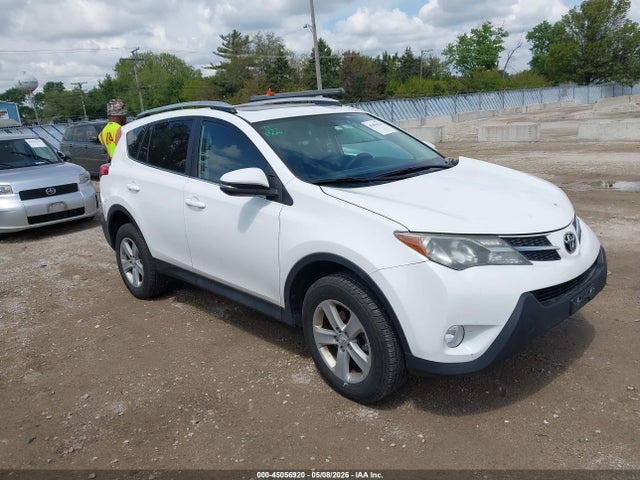 Salvage Toyota RAV4 Image