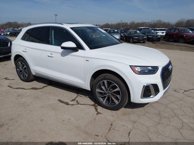 Salvage Audi Q5 Image
