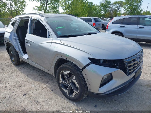 Salvage Hyundai TUCSON Image