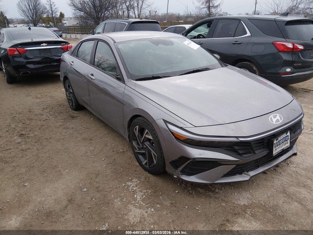 Salvage Hyundai ELANTRA Image