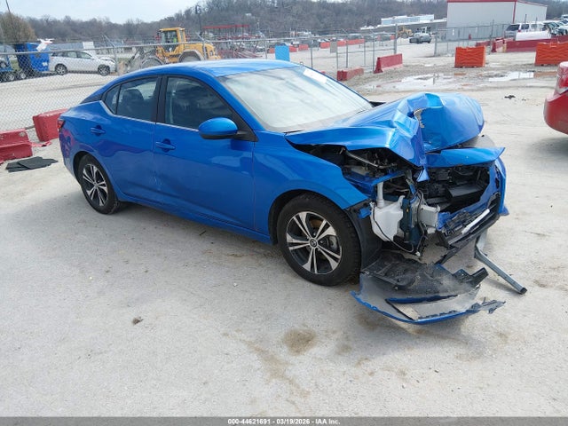 Salvage Nissan Sentra Image