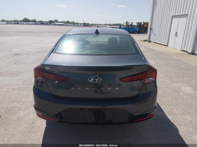 Hyundai ELANTRA Sel