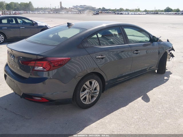 Hyundai ELANTRA Sel