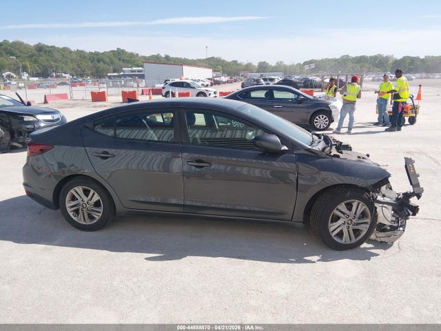 Hyundai ELANTRA Sel