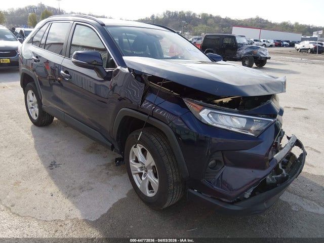 Salvage Toyota RAV4 Image