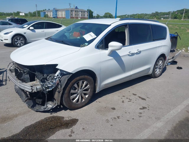 Chrysler Pacifica Touring L