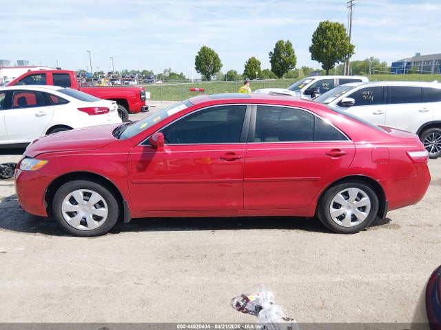 Toyota Camry Le V6