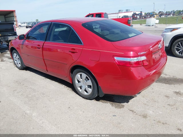 Toyota Camry Le V6