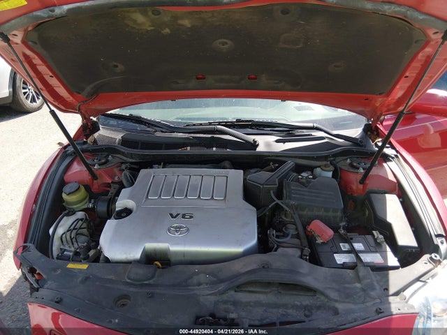 Toyota Camry Le V6