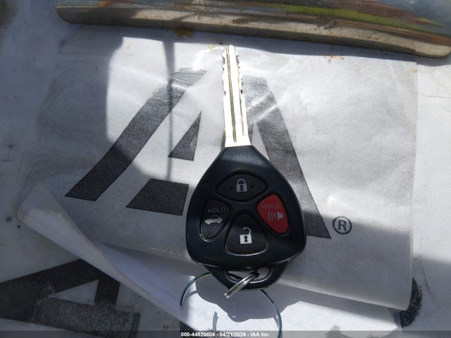 Toyota Camry Le V6