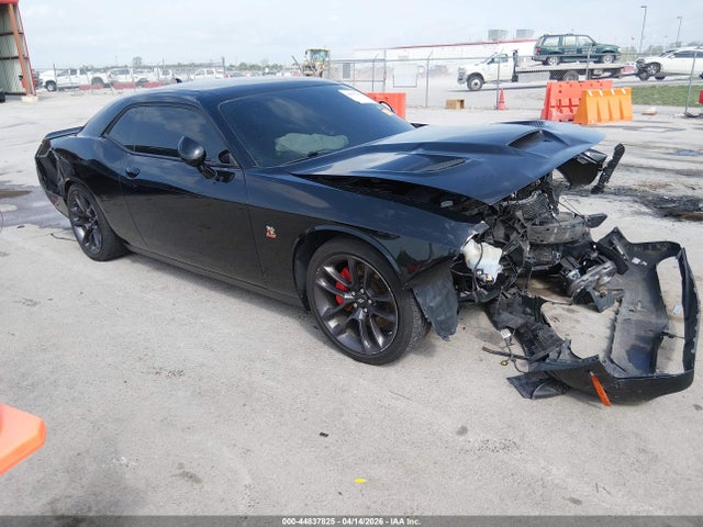 Salvage Dodge Challenger Image