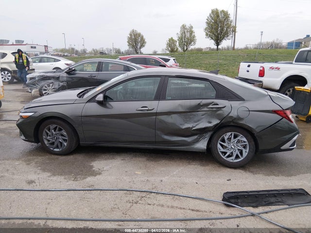 Hyundai ELANTRA Sel