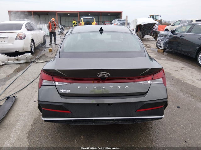 Hyundai ELANTRA Sel