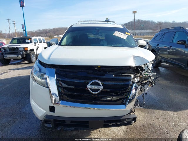 Nissan Pathfinder Platinum
