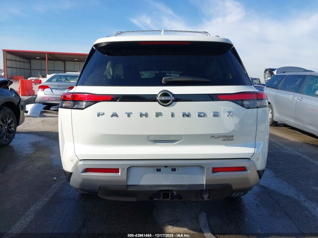 Nissan Pathfinder Platinum
