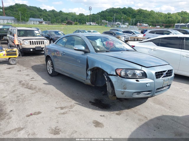 Salvage Volvo C70 Image