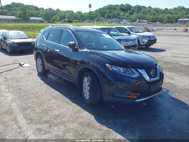 Salvage Nissan Rogue Image
