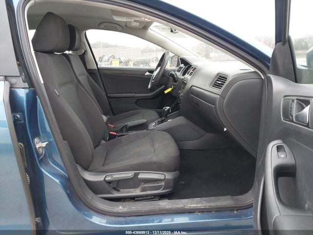 Volkswagen Jetta 2.0l S