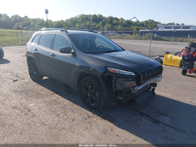 Salvage Jeep Cherokee Image