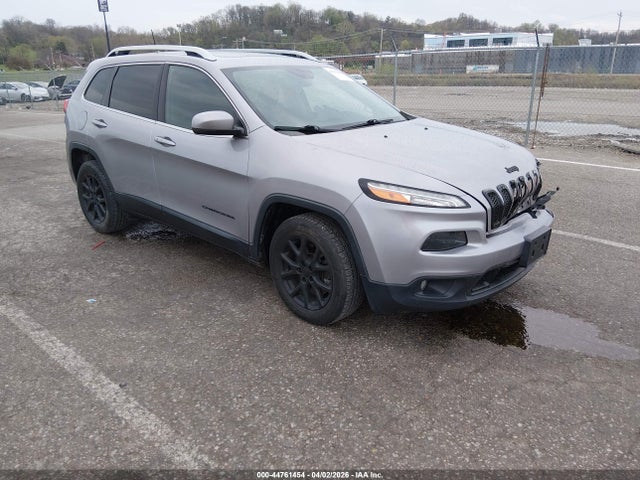 Salvage Jeep Cherokee Image
