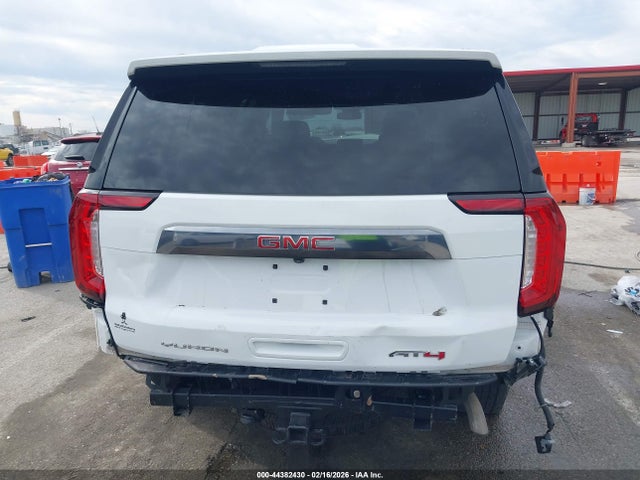 GMC Yukon At4