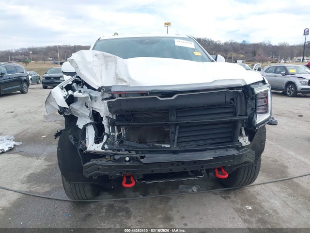 GMC Yukon At4