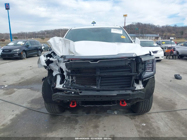 GMC Yukon At4