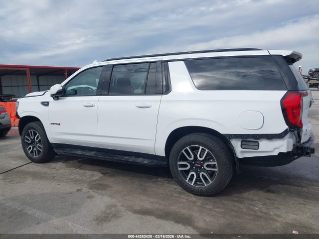 GMC Yukon At4