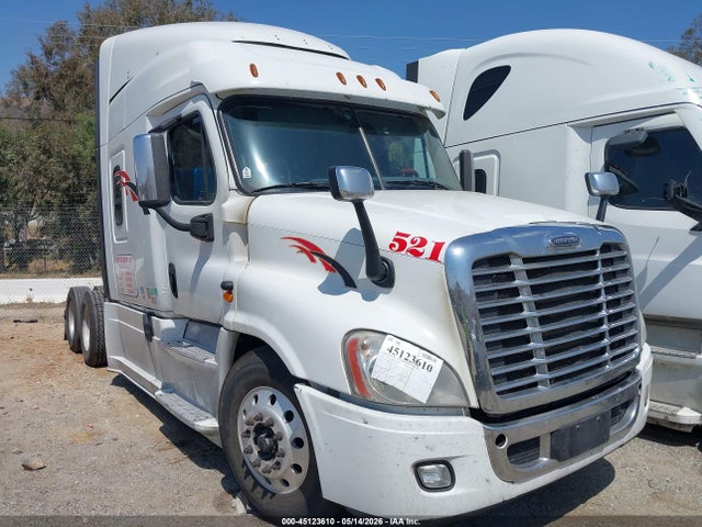 Salvage Freightliner Cascadia 125 Image