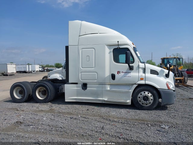 Freightliner Cascadia 113