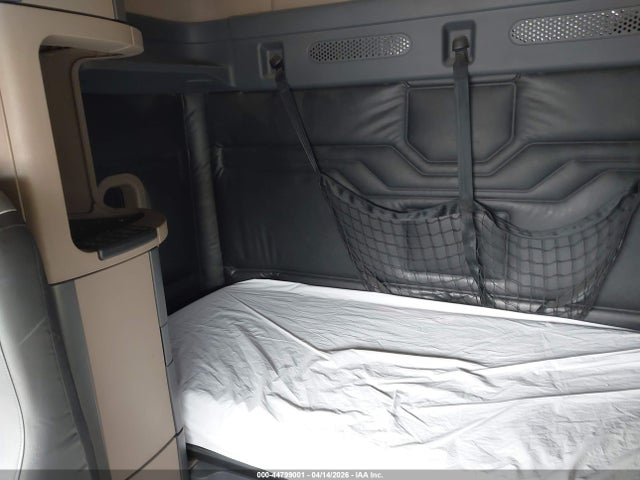 Freightliner Cascadia 113