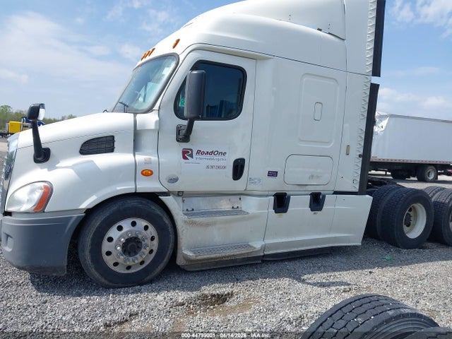 Freightliner Cascadia 113