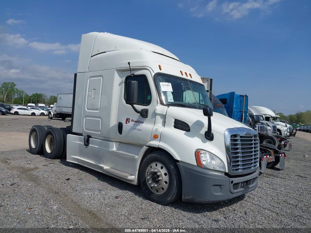 Salvage Freightliner Cascadia 113 Image