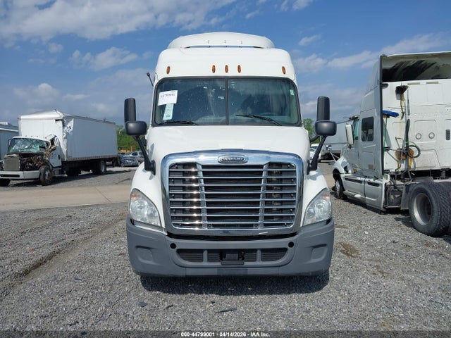 Freightliner Cascadia 113
