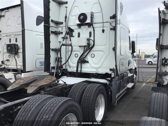 Freightliner New Cascadia 126