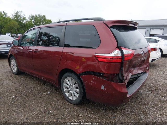 Toyota Sienna Xle