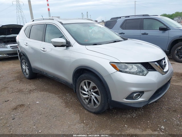 Salvage Nissan Rogue Image