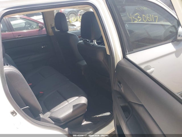 Mitsubishi Outlander Se