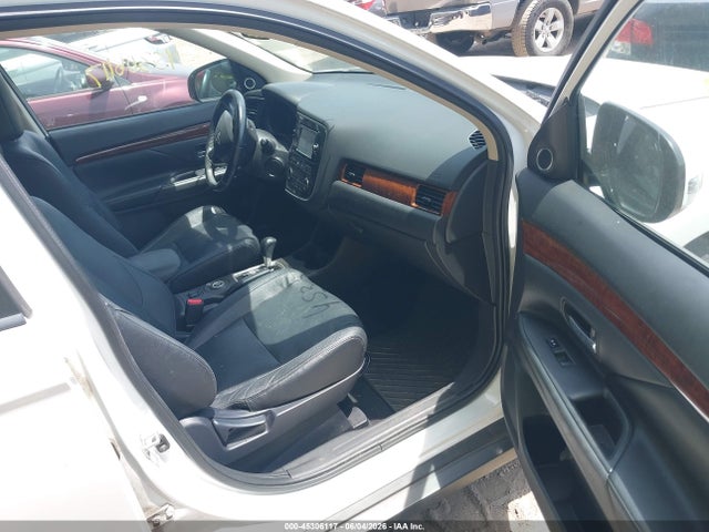 Mitsubishi Outlander Se