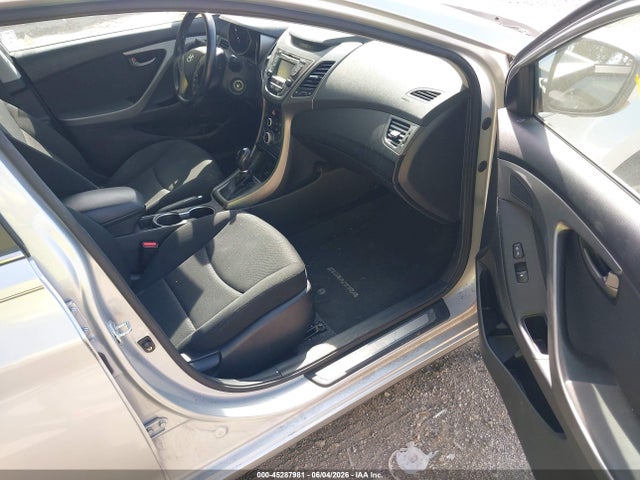 Hyundai ELANTRA Se