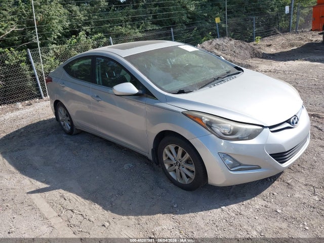 Salvage Hyundai ELANTRA Image