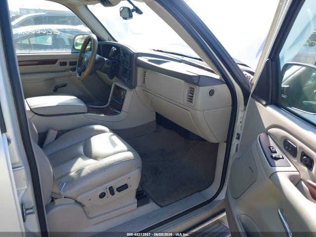 Cadillac Escalade Standard