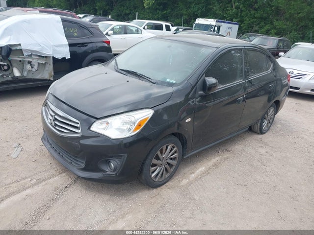Mitsubishi Mirage Es
