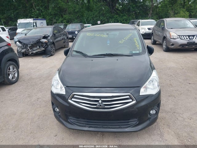 Mitsubishi Mirage Es