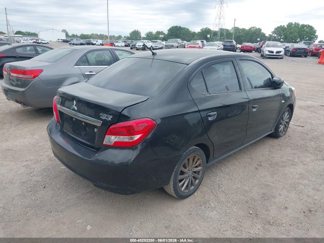 Mitsubishi Mirage Es
