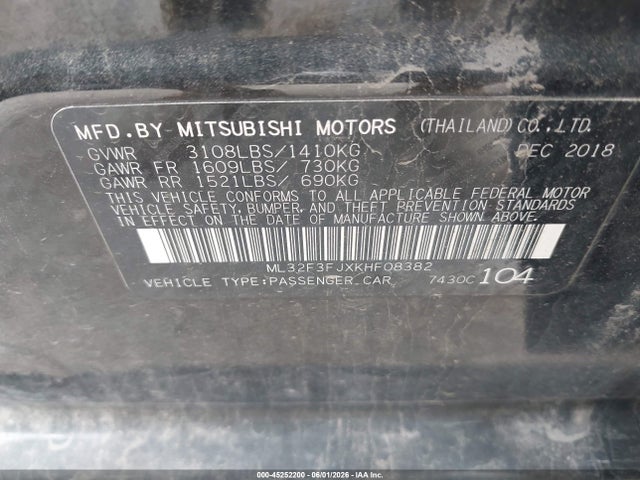 Mitsubishi Mirage Es