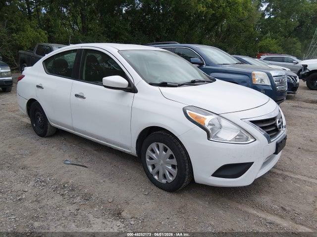 Salvage Nissan Versa Image